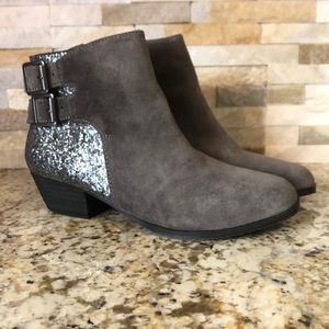 Vince Camuto Leather Glitter Madelline Booties 6B